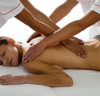 Tarjeta regalo masaje 4 manos en Barcelona para relajación profunda